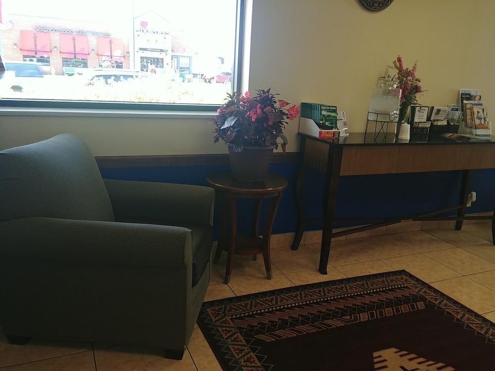 Travelodge By Wyndham Great Bend Ngoại thất bức ảnh