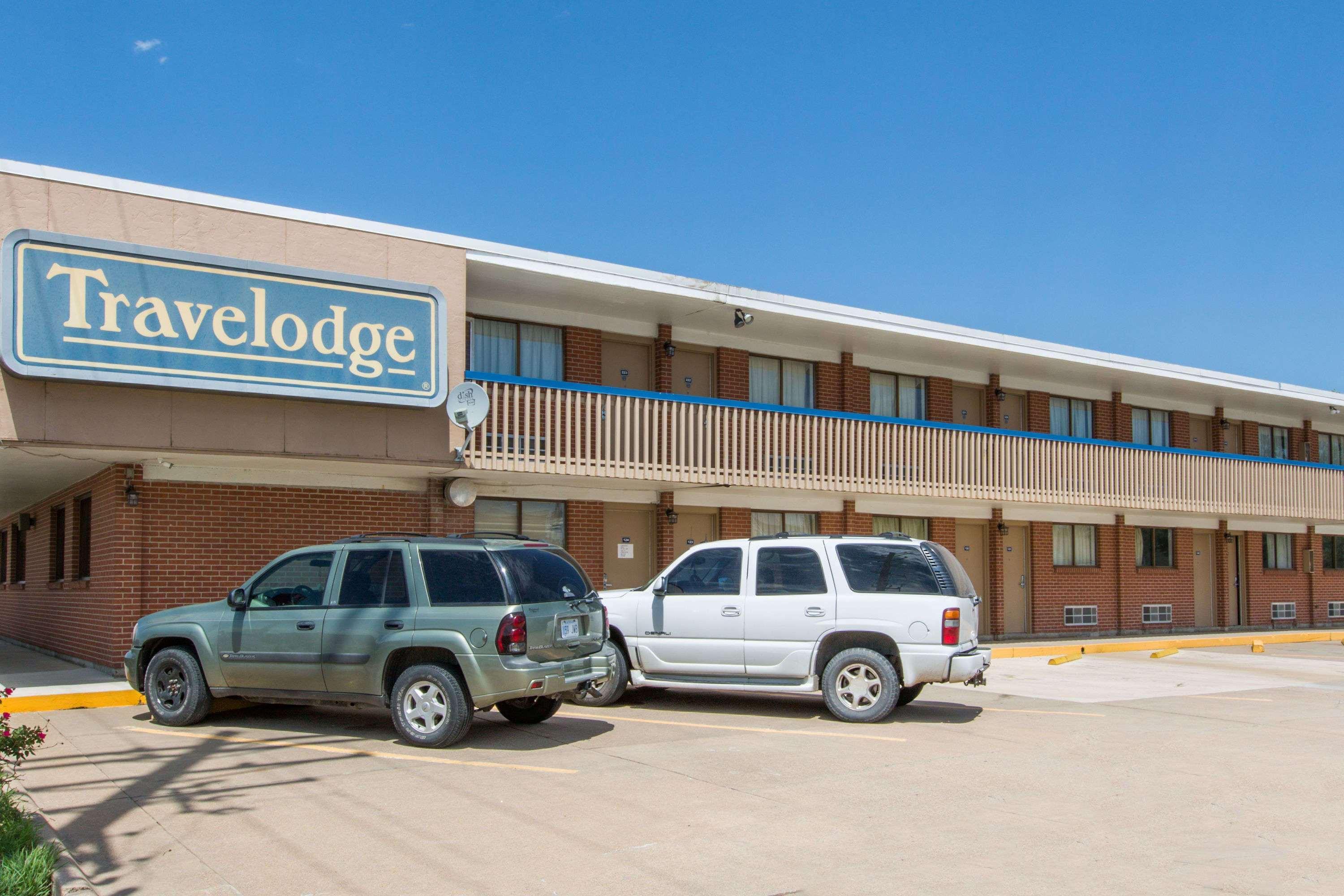 Travelodge By Wyndham Great Bend Ngoại thất bức ảnh